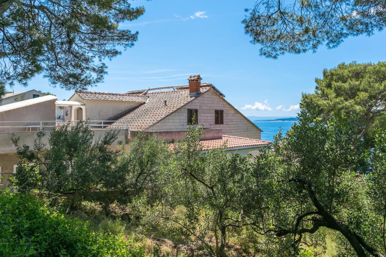 Apartments By The Sea Brela, Makarska - 18356 外观 照片
