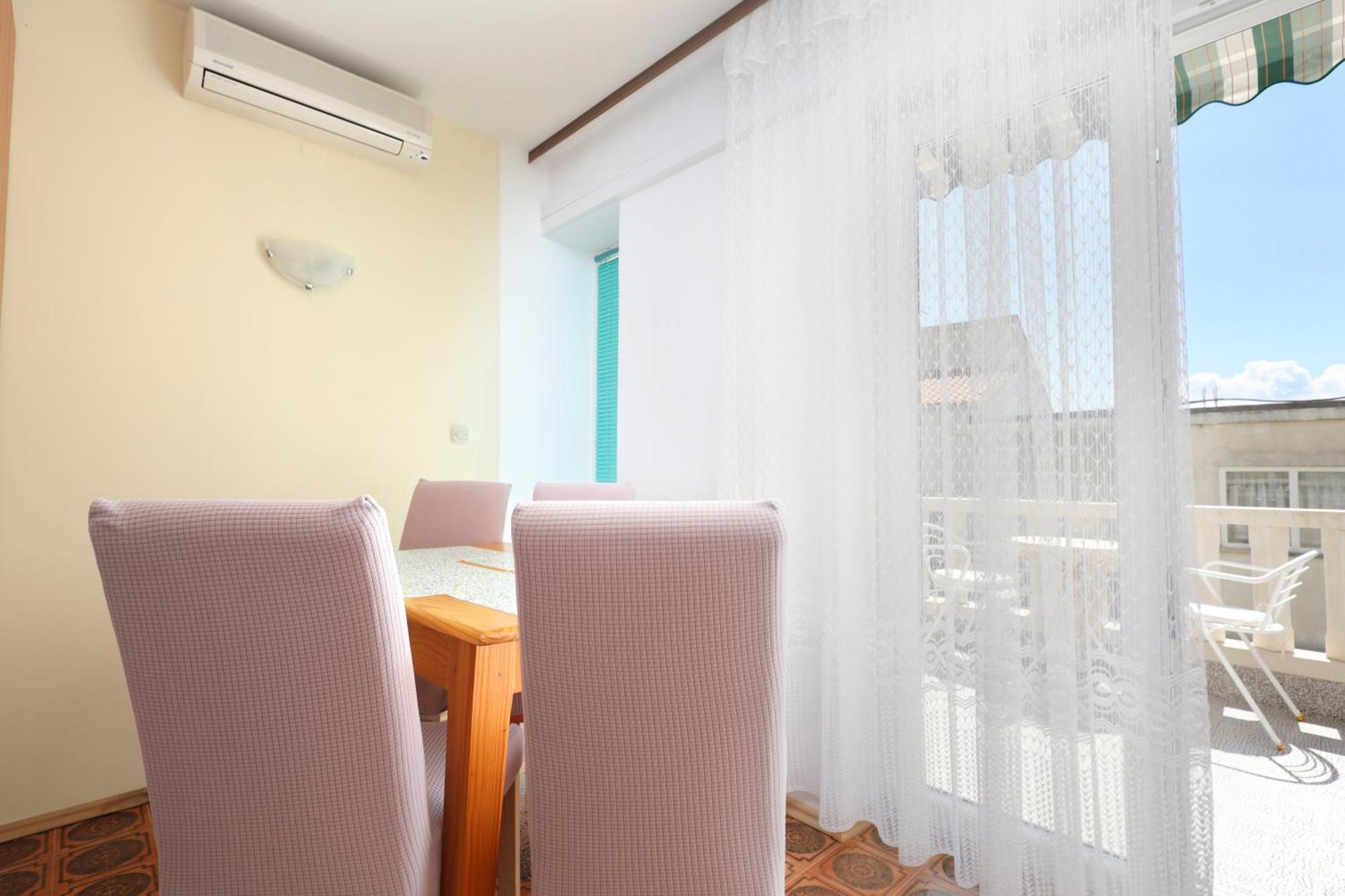 Apartments By The Sea Brela, Makarska - 18356 外观 照片