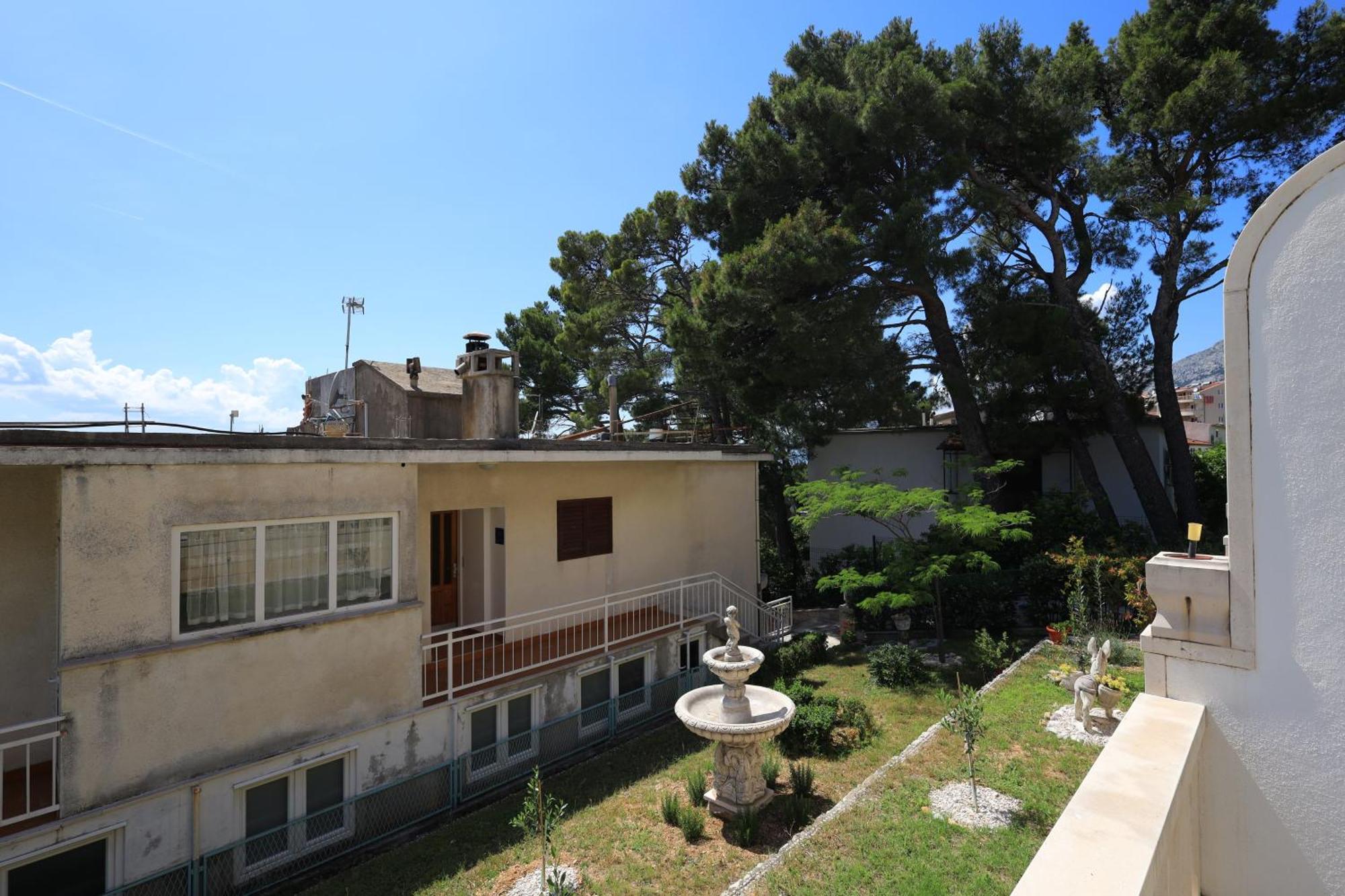 Apartments By The Sea Brela, Makarska - 18356 外观 照片