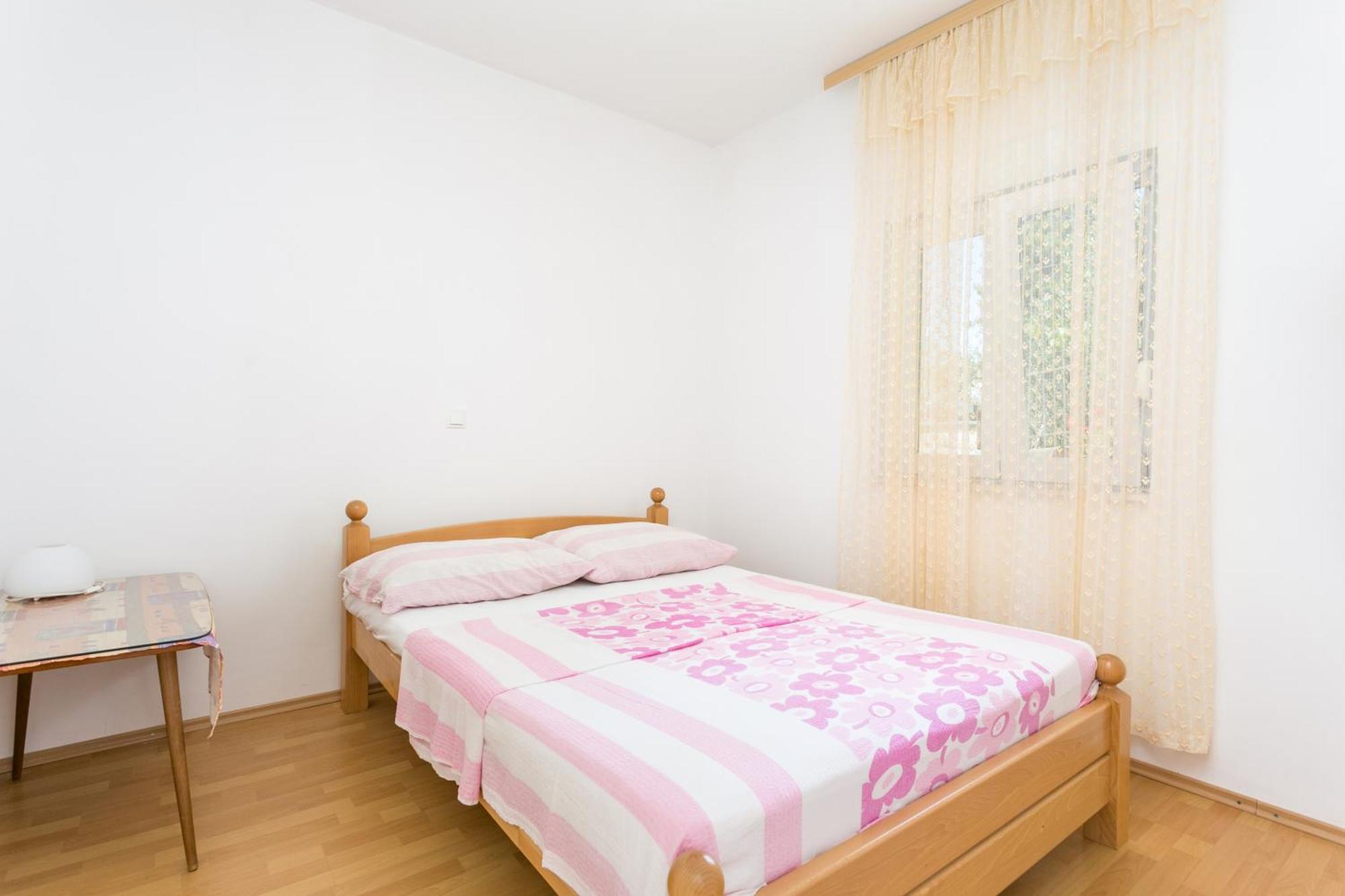 Apartments By The Sea Brela, Makarska - 18356 外观 照片