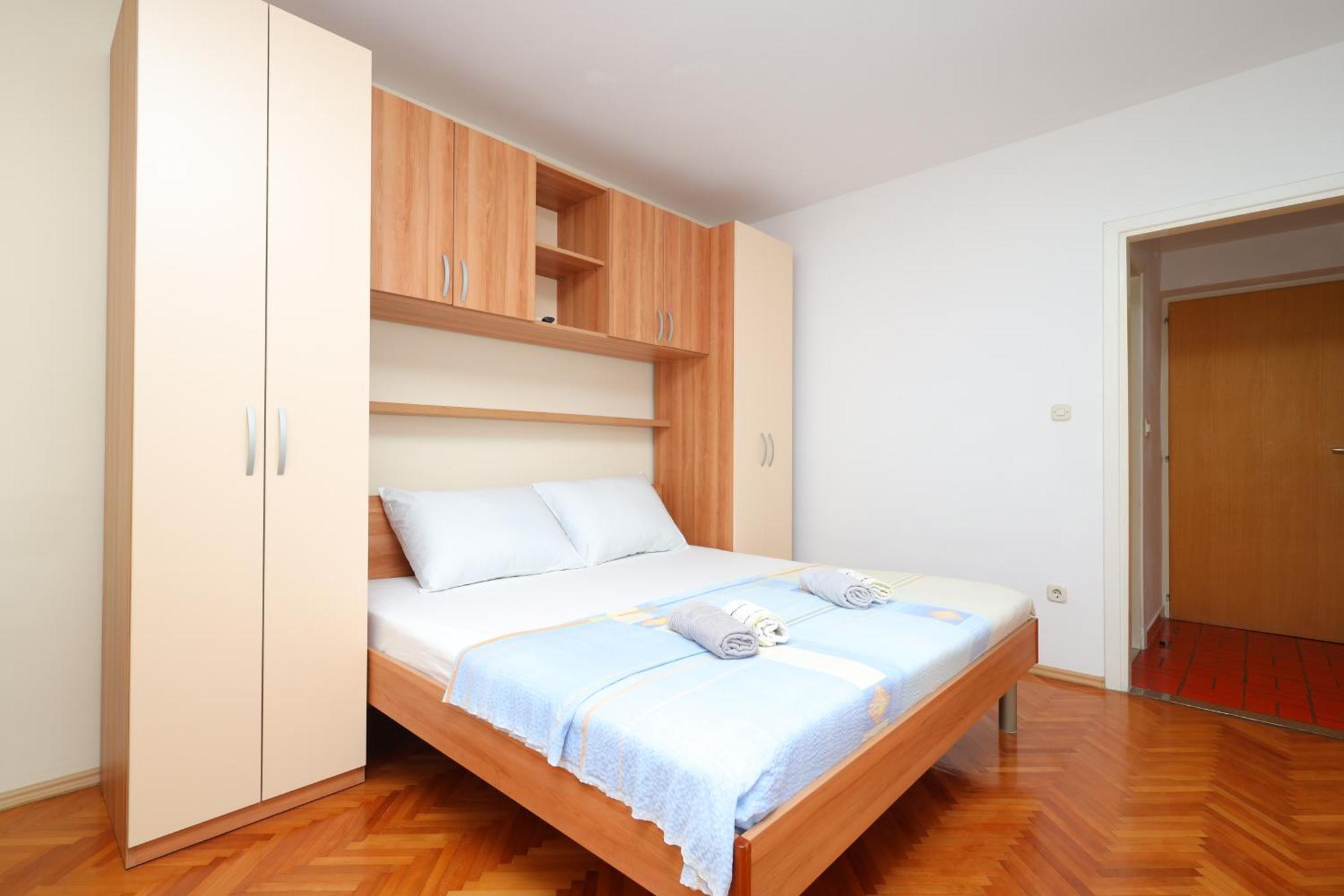 Apartments By The Sea Brela, Makarska - 18356 客房 照片