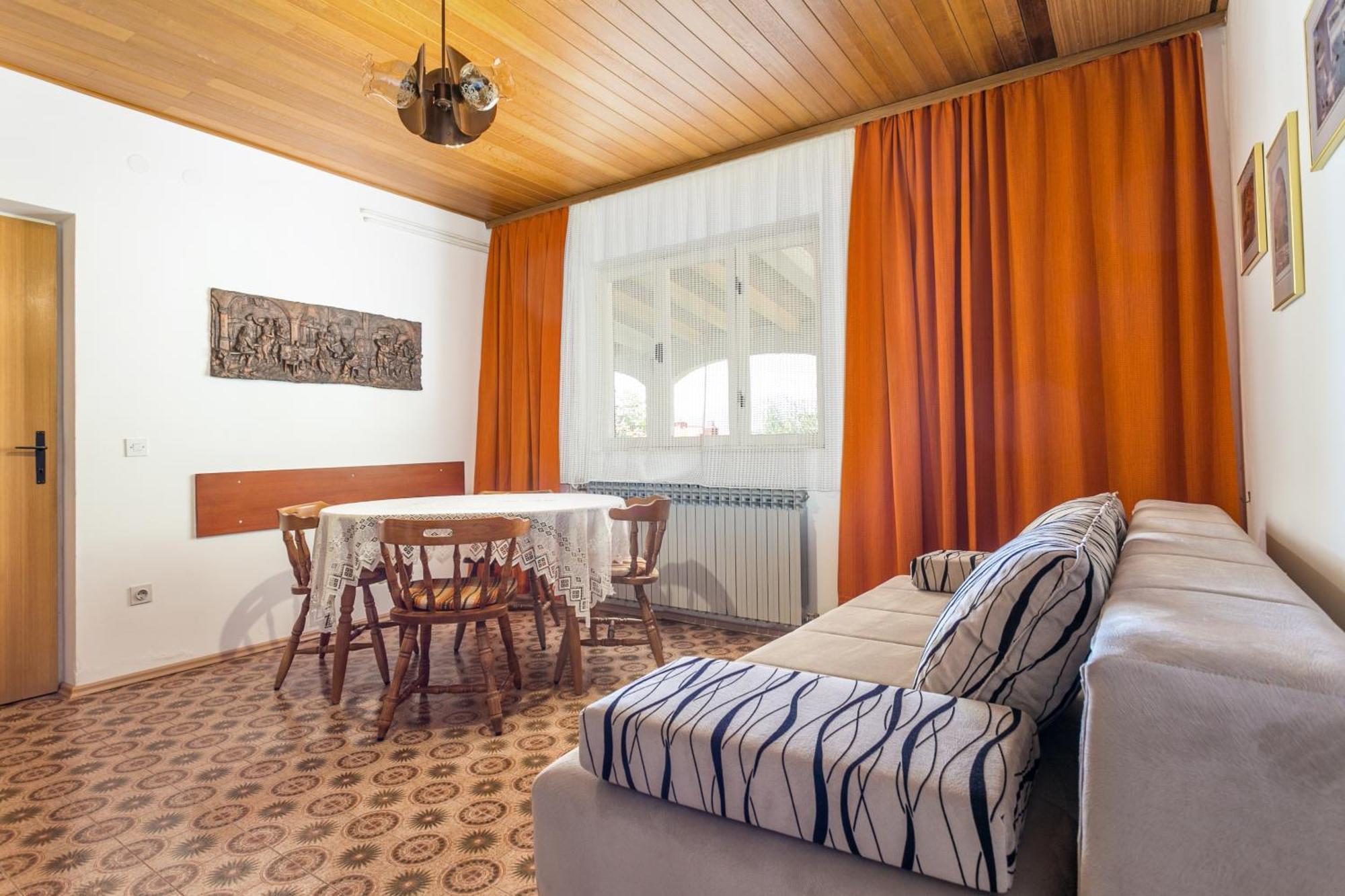 Apartments By The Sea Brela, Makarska - 18356 客房 照片